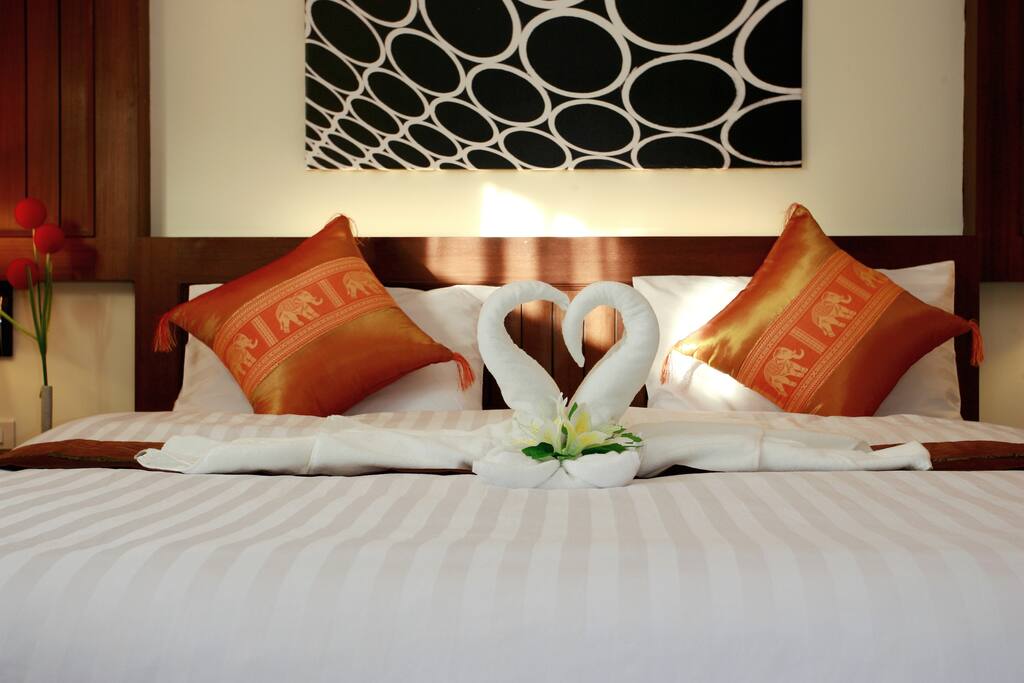 Superior bedroom with en suite bathroom with rainshower