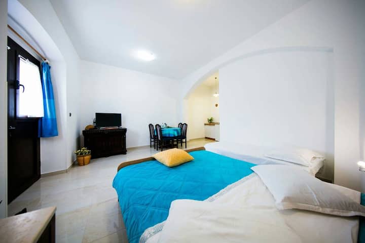 Seafront apartment Jurkovica