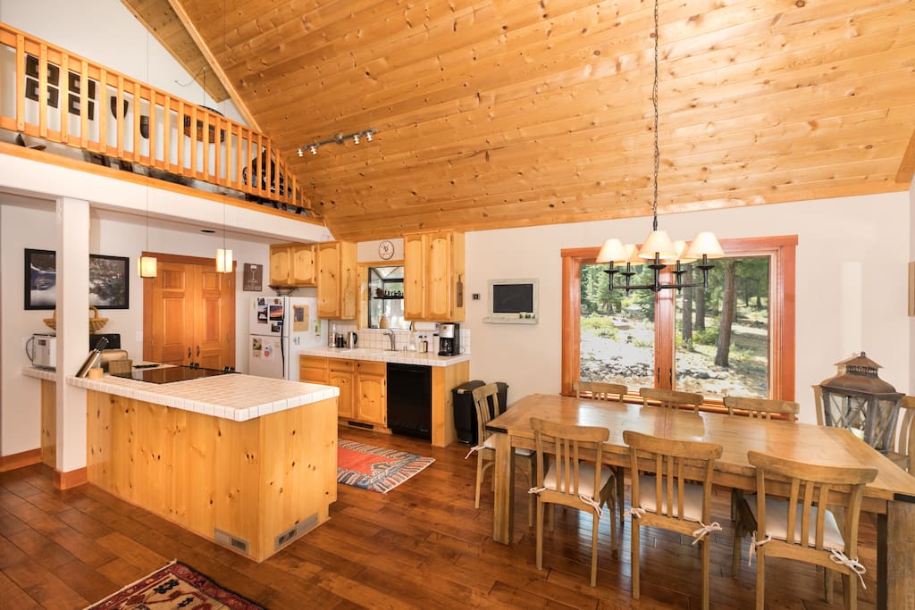 Kitchen/dining area