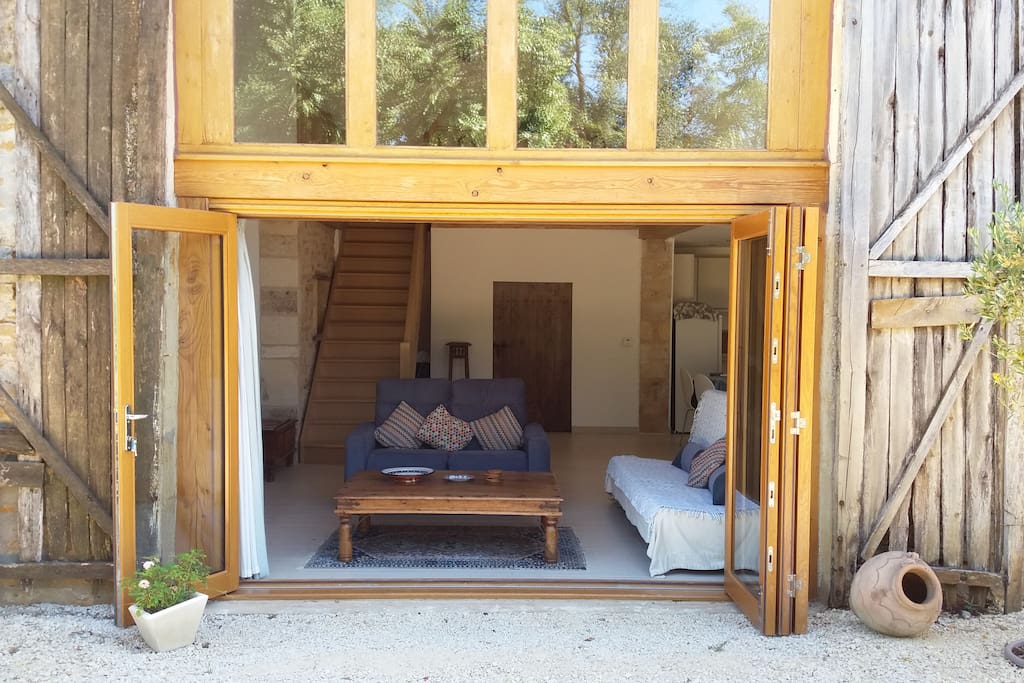 The middle doors are bifold