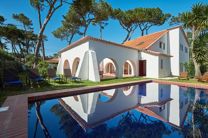 Domus Quieta w/pool, garden & pinewood near beach gallery image 2