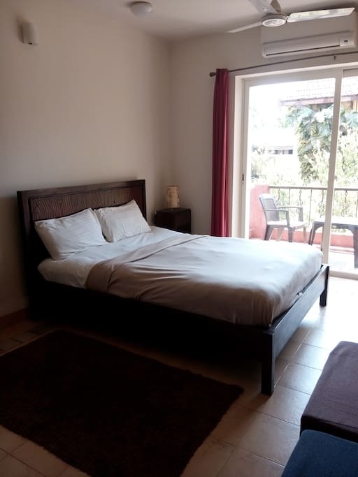 Comfortable Bed with 4" Mattress Topper