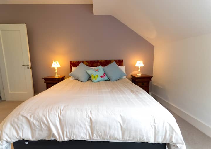 Bedroom #3- King Size Bed & EnSuite