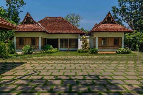 3BHK Cheppanam House w/ Backwater view @ Kochi