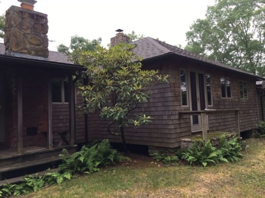 North side of house. Kitchen porch.