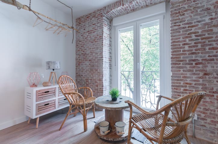 **Studio Centre-Live-In Atocha-WiFi,A/C **