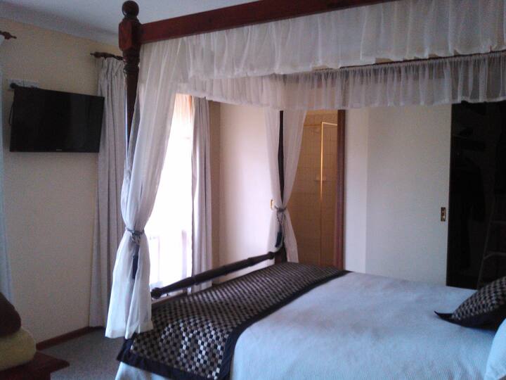 Main bedroom looking towards ensuite