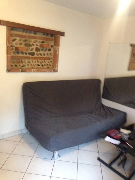saloon