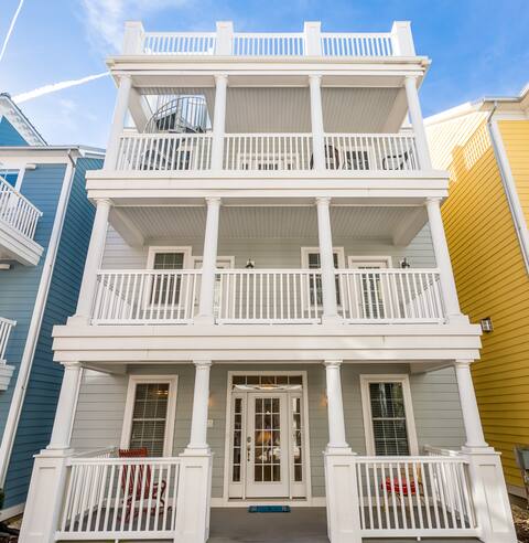 Beautiful 3 Story Ocean-Block Home for Rent