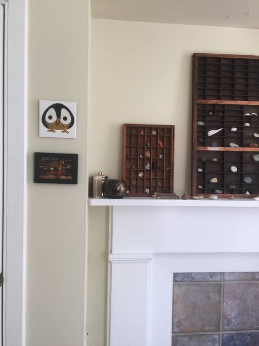 Details in the guest room.
