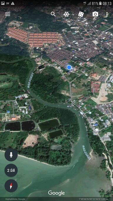 The Blue spot show my location.