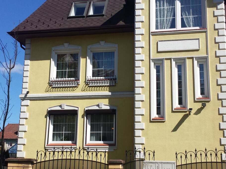 IDEAL HOUSE IN THE AMBER CITY