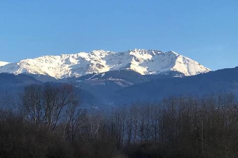 Ideal for quick access to skiing, hiking, paragliding