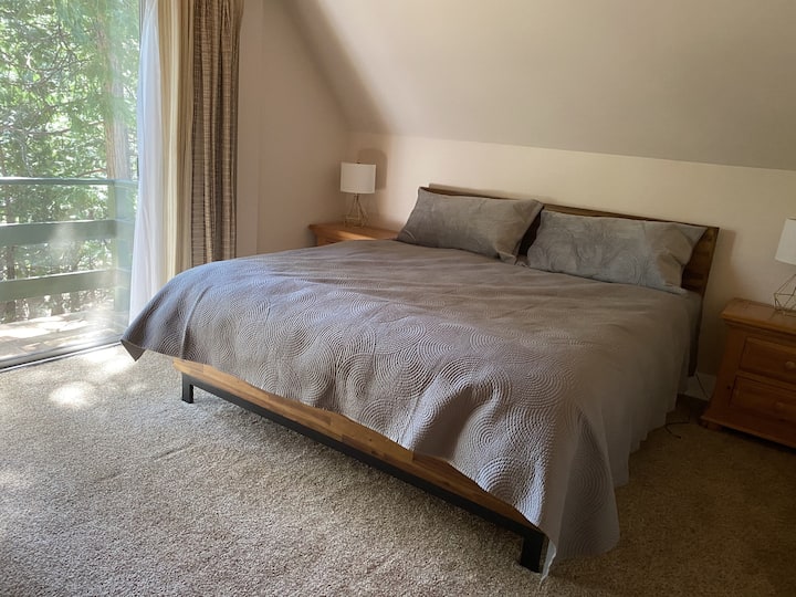 dormitorio 2 en la planta superior (cama tamaño king)
