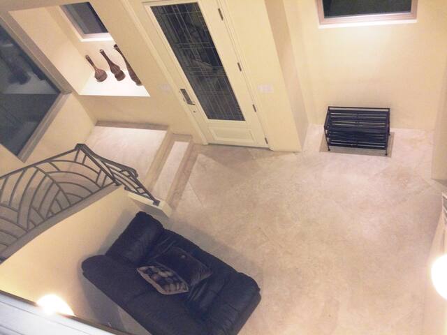 STUNNING LA JOLLA MANSION gallery image 5