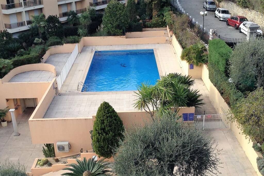 Piscine privative à la residence