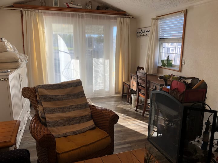 Home Away From Home - Pasadena, MD