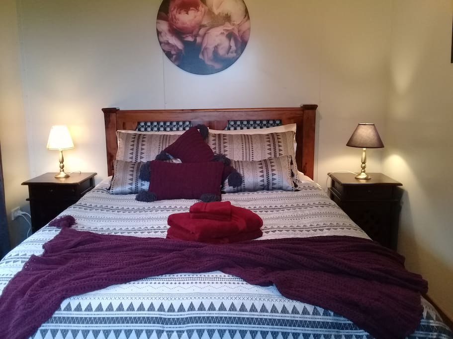 Queen bed