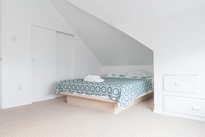 Private Apt 15 min to NYC
