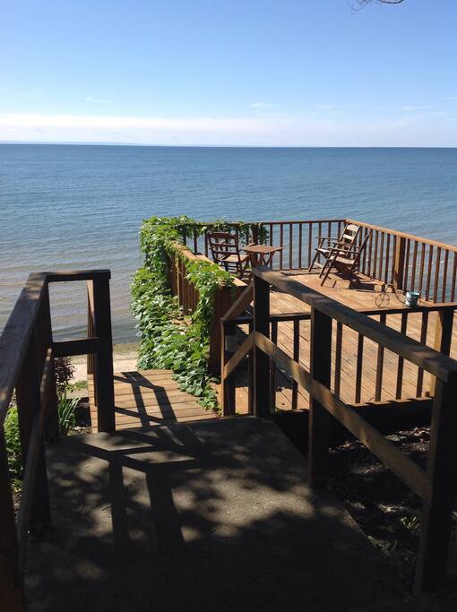 Steps to the beach