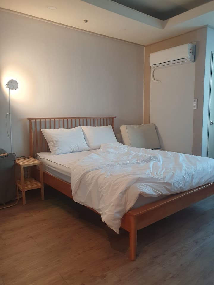 Casa jia # 1, In pm7 ~ Out pm3, 3-minute walk from
Changdong Station (Bedding is sterilized)