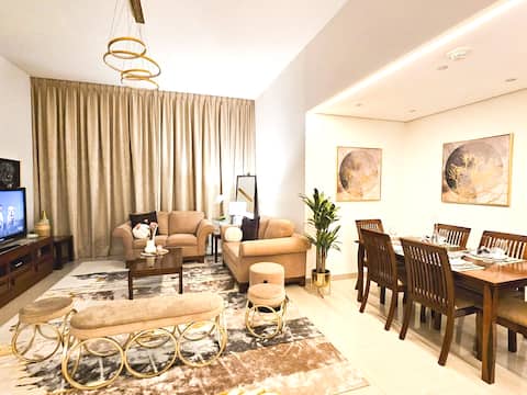 Successful Airbnb property: Spacious 2BR w/ huge balcony | 5 min to JBR Beach in Dubai Marina