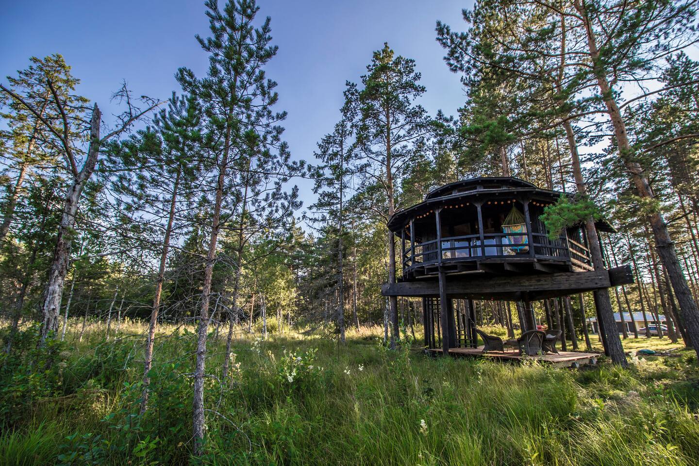 Relaxing treehouse