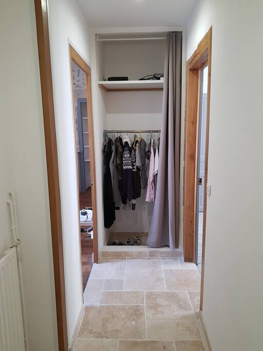 Couloir avec dressing