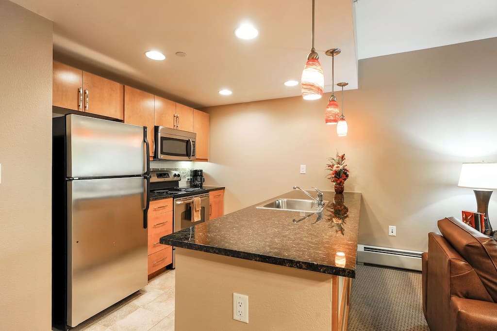 Full size kitchen and appliances.