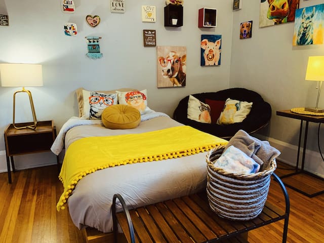 Cozy room in Central Location