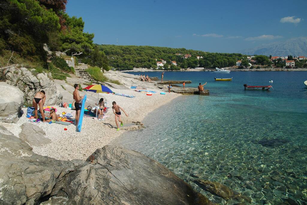 beach 50 m from house