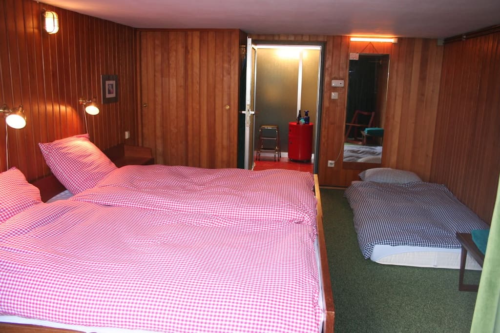 Sleeps 3