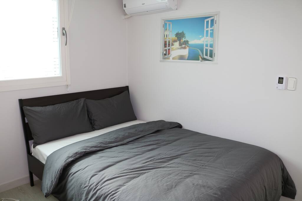 Queen size bed