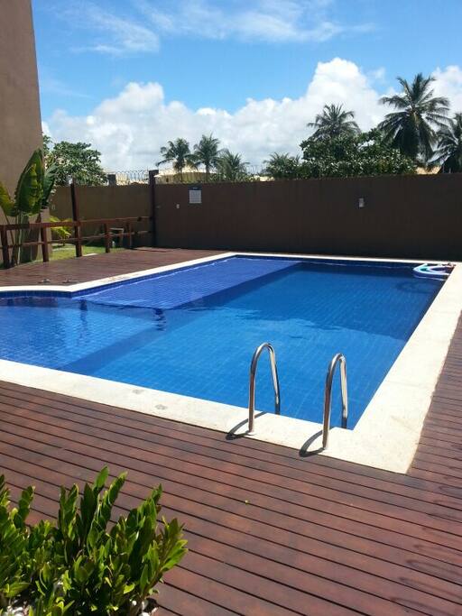piscina do condomínio