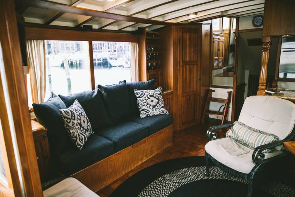 airbnb boats baltimore private yacht rental and cruise for an extra fee boats airbnb boats baltimore private yacht rental and cruise for an extra fee boats