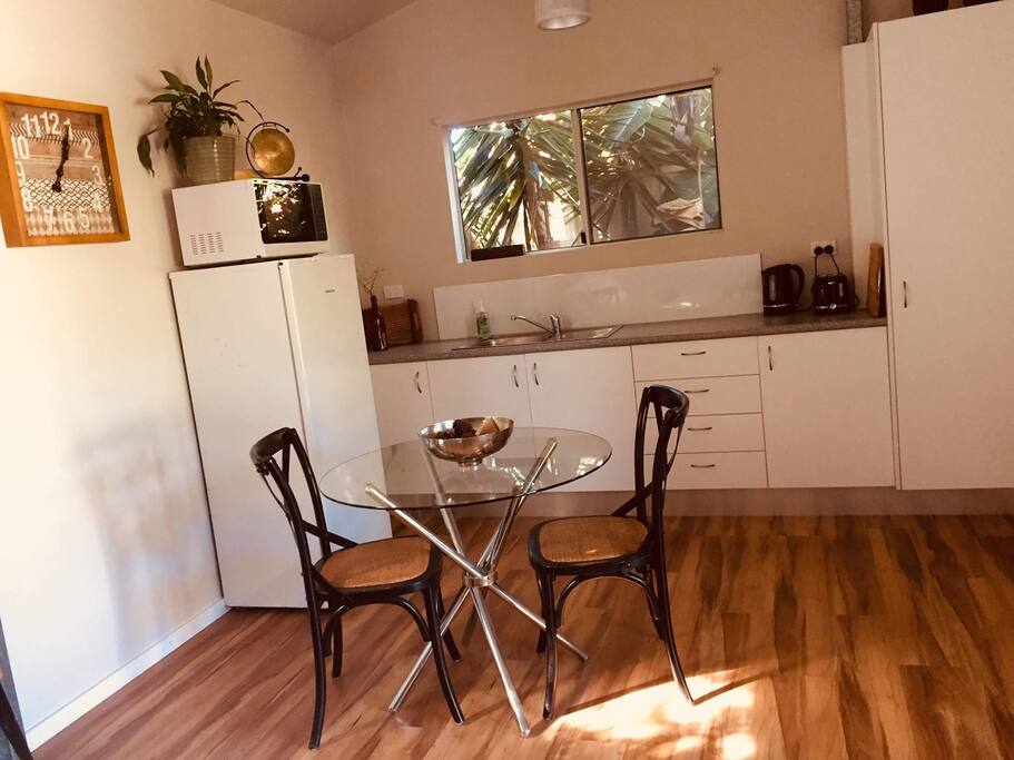 KITCHEN DINING
