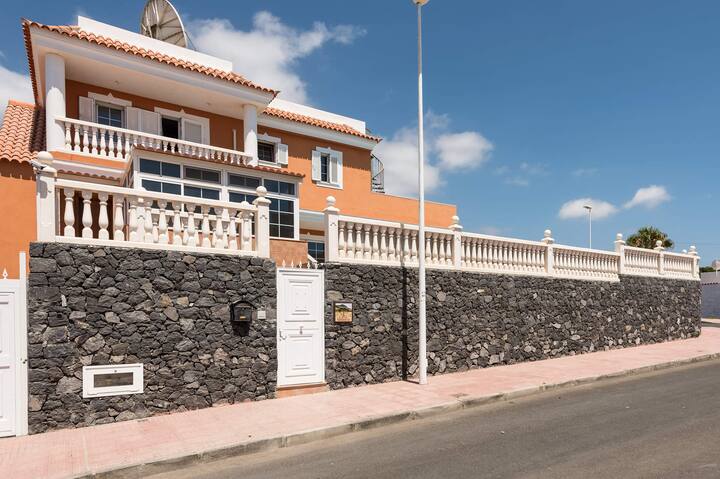 Villa Naranja Tenerife Villen Zur Miete In Callao Salvaje Kanarische Inseln Spanien