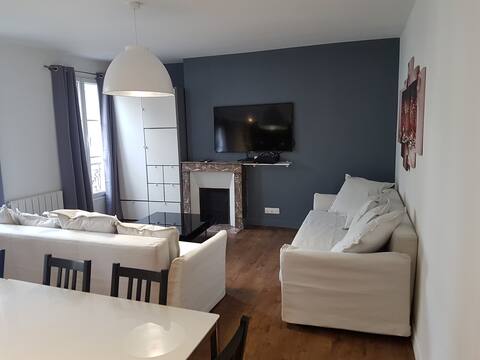 3 rooms apartment 10 people 10 min center of Paris
