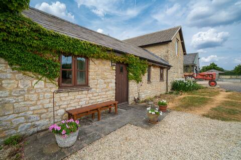 Carters cottage on farm with lots of space