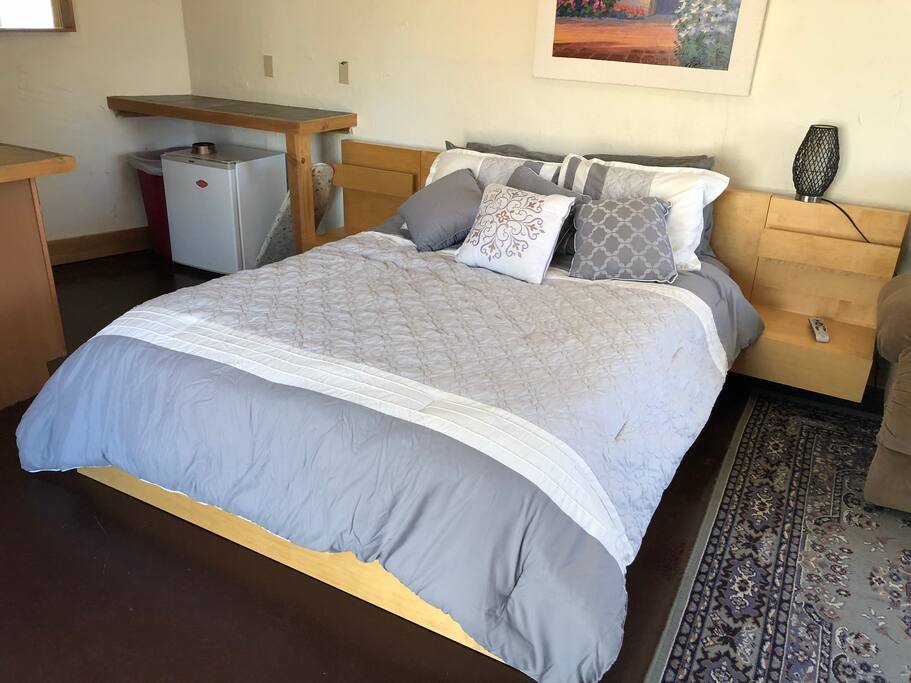 Queen size bed