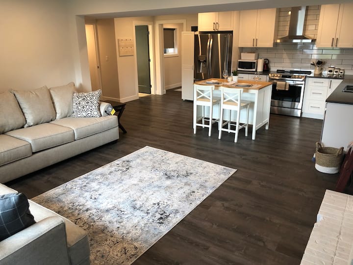 South Langley, Close To Thunderbird, Sleeps 2 - Aldergrove