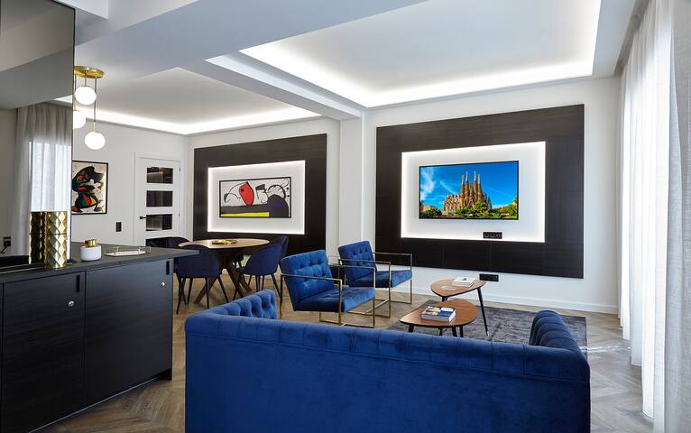 BIG AND LUXURIOUS APARTMENT IN BARCELONA CENTER