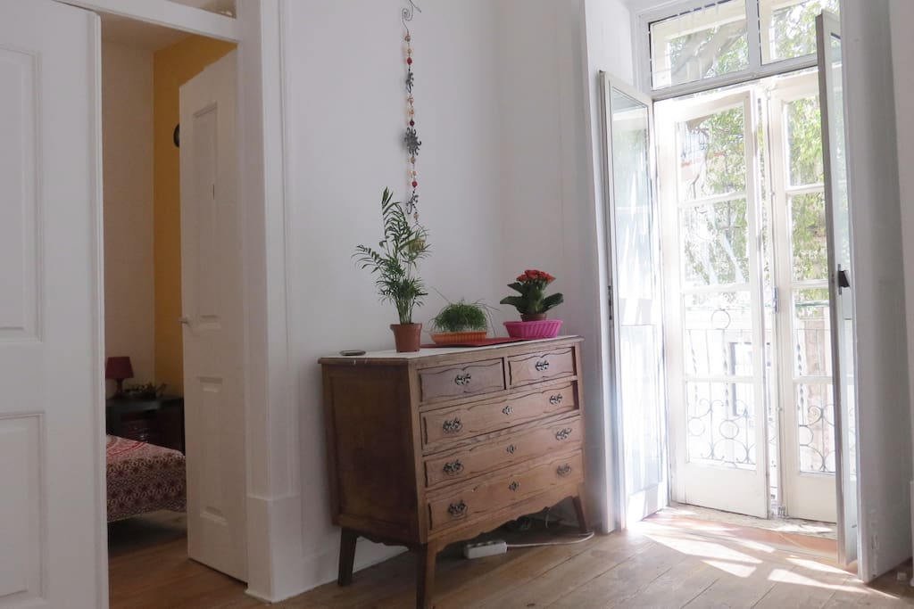 Living room ll