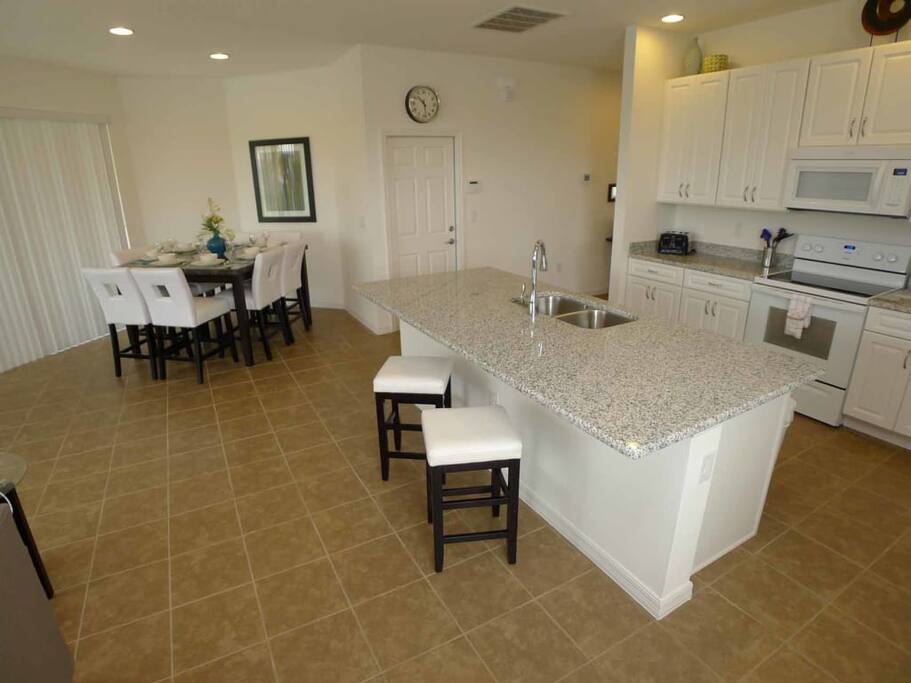 2629 rosemont circle, providence (6).jpg