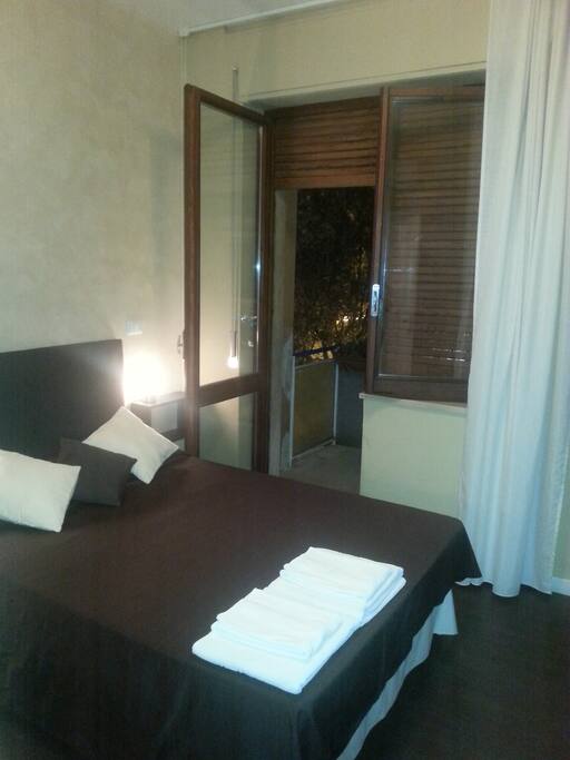 camera con balcone