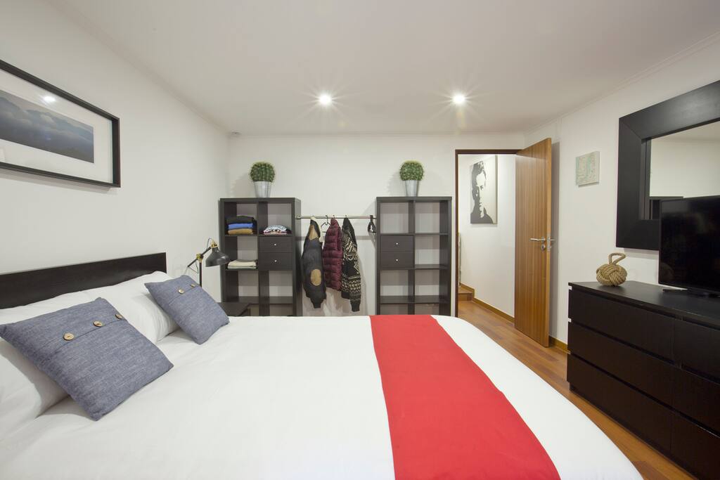 Quarto principal-Chambre-Bedroom