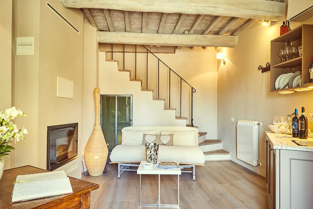 Top Airbnb: Romantic Tower's dating 1200 in Pienza