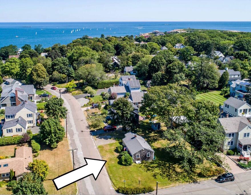 2 minute walk to Old Garden Beach