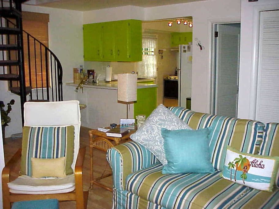 Relax in a tropical living space