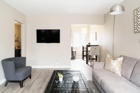 Top Airbnb: Beaches,Intuit,SoFi, Forum, LAX, Entire AC’d Unit in Hawthorne